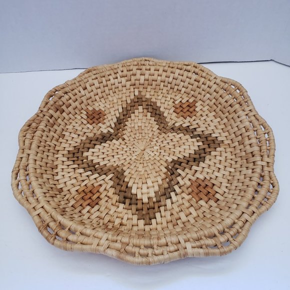 Vintage Woven Round Basket Decor Wall Hanging - Picture 1 of 5
